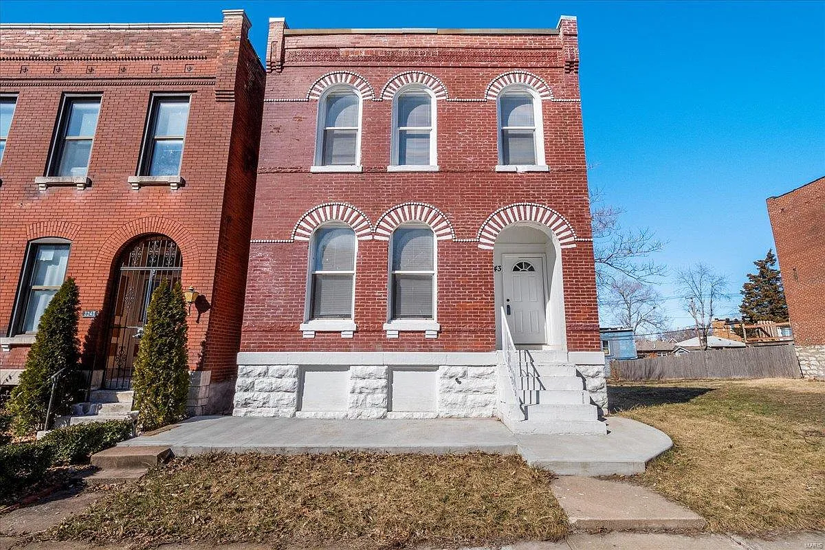 3243 Michigan Ave photo 1