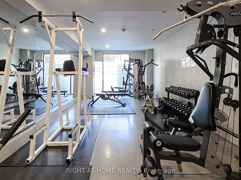 111 Elizabeth St #818 — Photo 26