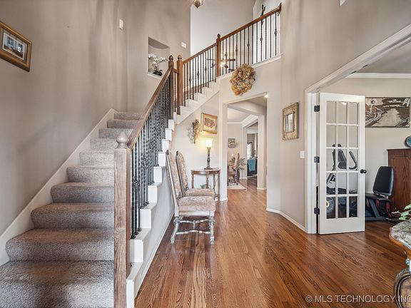 4th image of 1821 E Ithica St