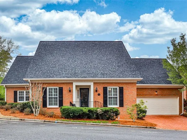 5 Downshire Ln, Decatur, GA 30033