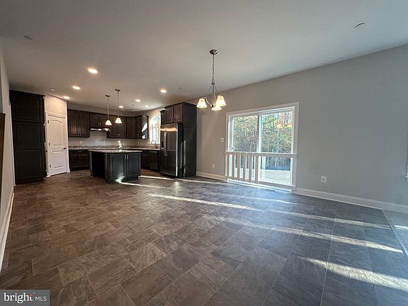 5th image of 25061 Preston Ct