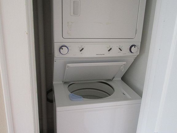 5th image of 3609 Colonial Ave APT 5