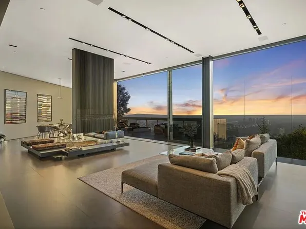 8790 Appian Way, Los Angeles, CA 90046