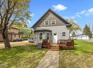 506 2nd Ave N, Lake Norden, SD 57248