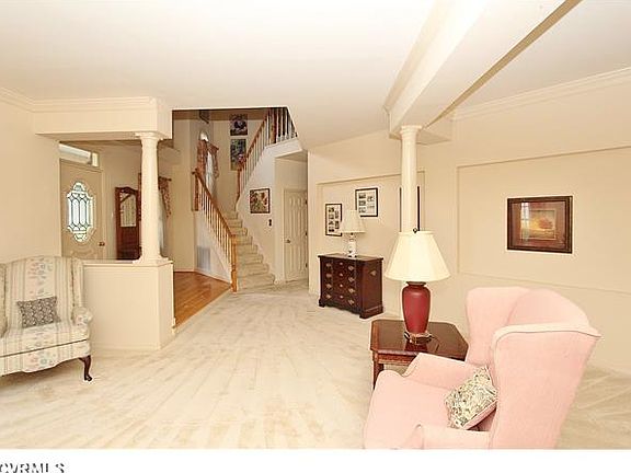 3rd image of 12528 Amershire Ln