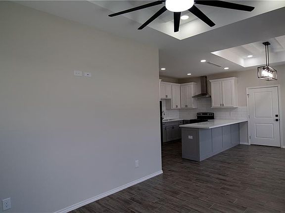5th image of 212 W Jessamine Ave #2-A