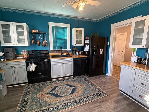2nd image of 304 Avenue D