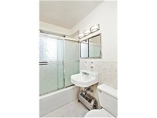 Sold by Douglas Elliman | media 24