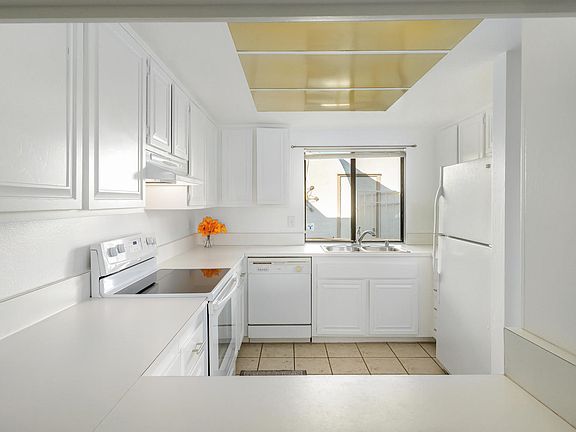 5th image of 774 N Barcelona Cir