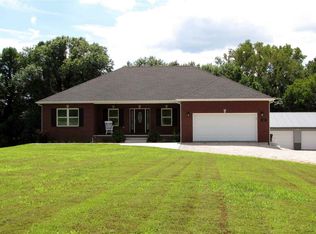 4077 Joest Ln, Wadesville, IN 47638