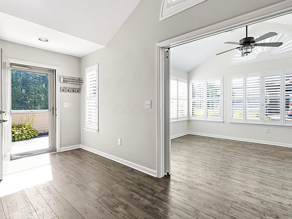 4th image of 752 Lambton Cir E