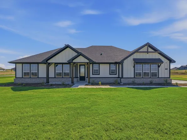 149 Big Sky Rd, Decatur, TX 75167
