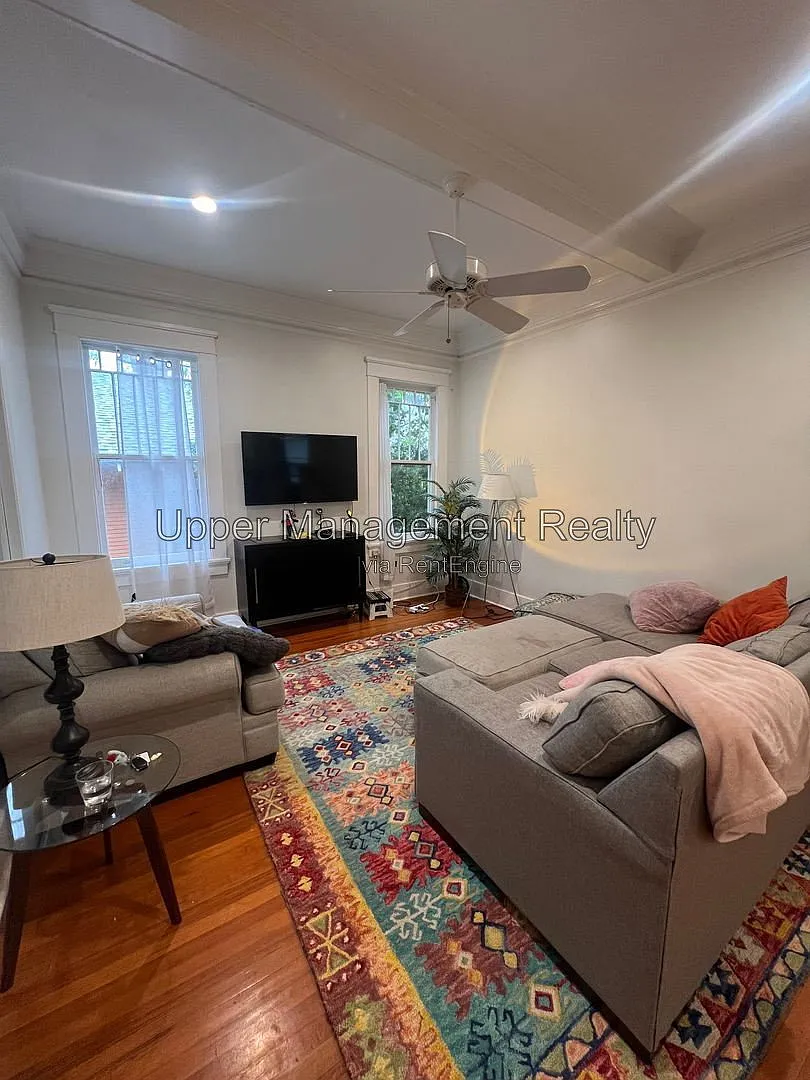 5 bed, 2.0 bath, 3350 sqft, $6,750 — Photo 2