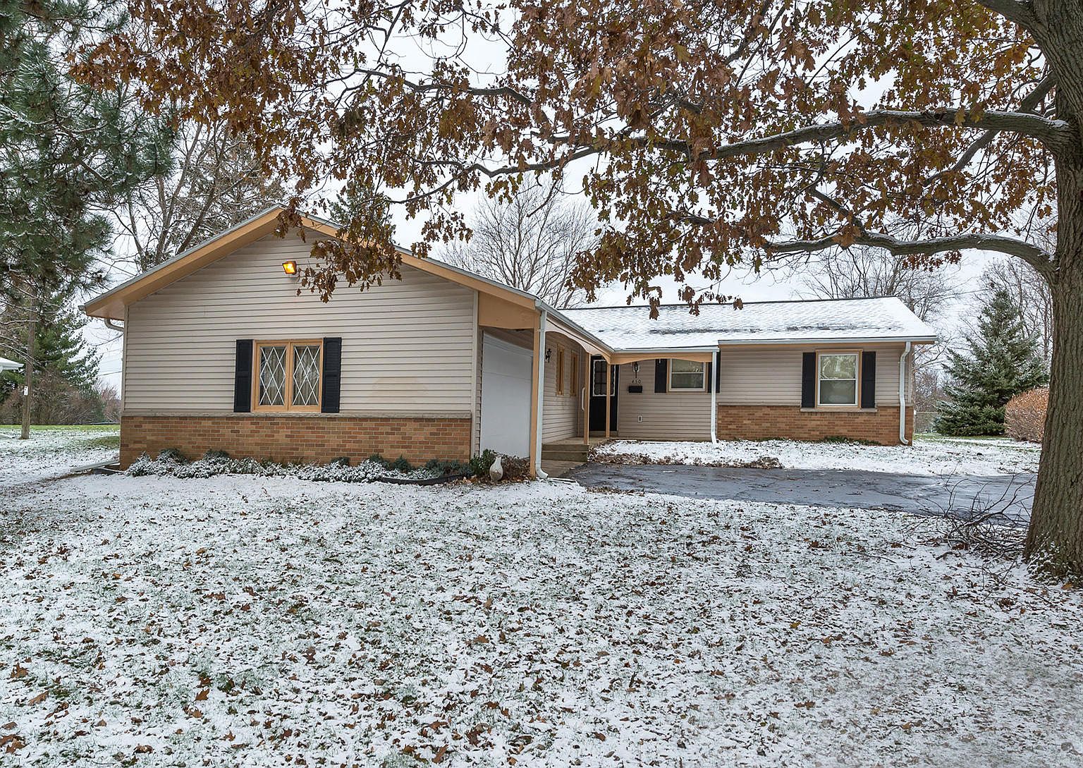 430 E Roberta Ave, Waukesha, WI 53186 | Zillow