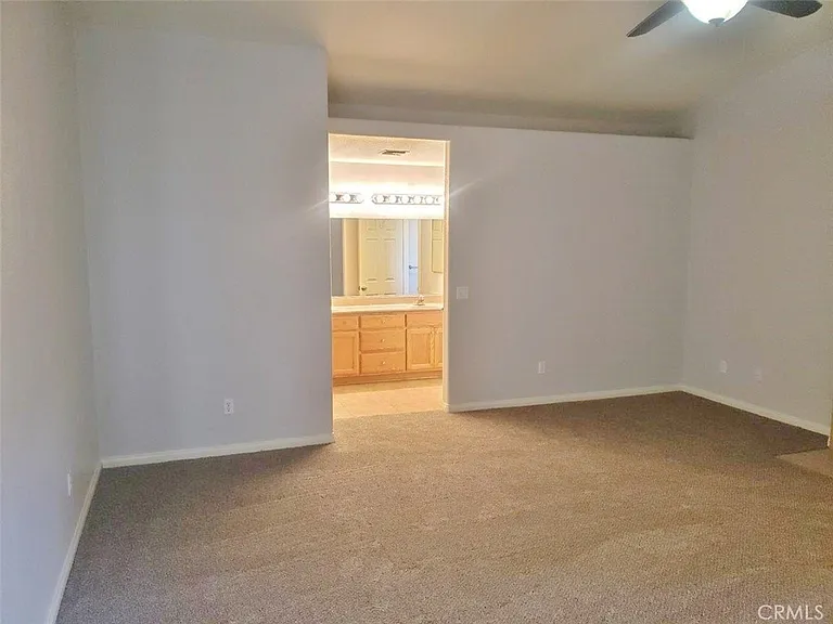 57294 Titian Ct — Photo 18