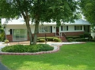 312 Sunnybrook Dr, Bristol, TN 37620