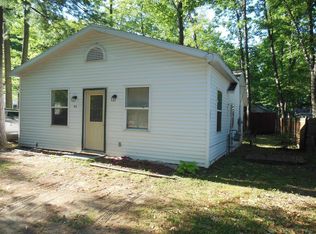 518 Ithaca St, Harrison, MI 48625