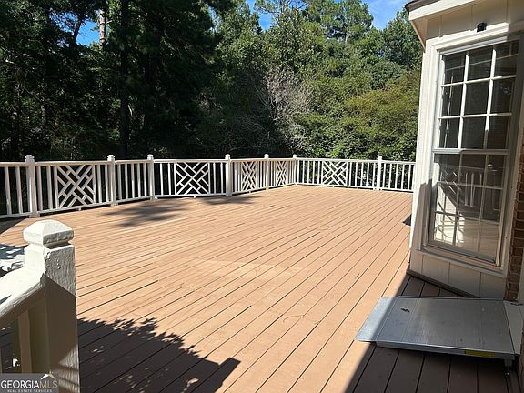 4th image of 176 Tatershall Ct