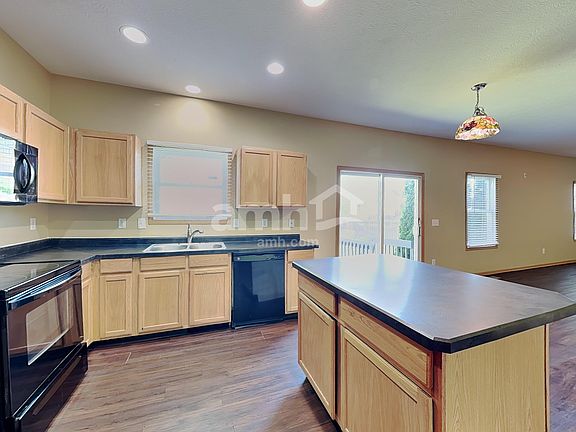 3rd image of 5632 Larksdale Dr