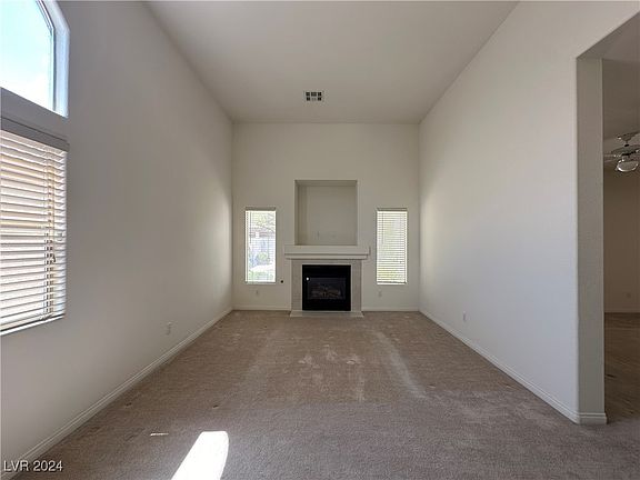 3rd image of 51 N Painted Mountain Dr