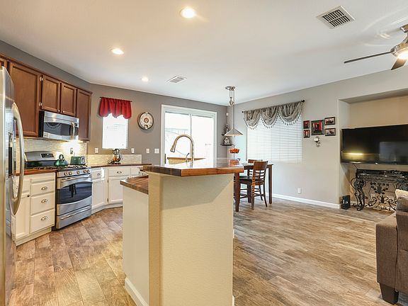 4th image of 8340 White Spruce Dr