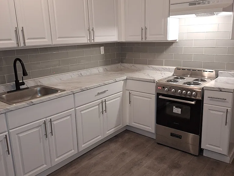 2542 Cecil B Moore Ave — Photo 6