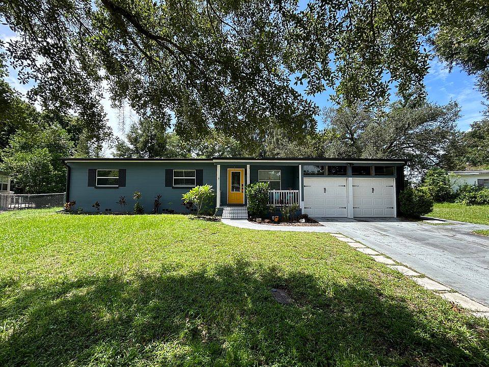 1st image of 1040 Sierra Ln