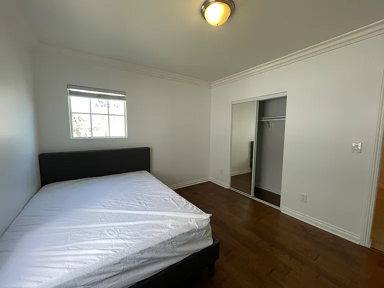3435 S Catalina St #3 — Photo 9