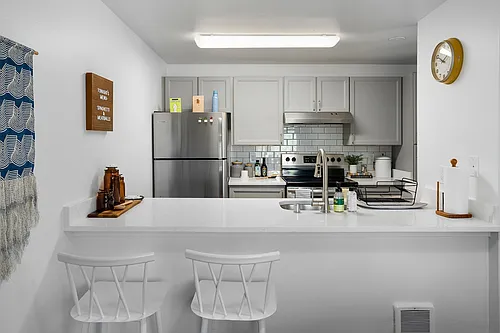 Dockside Apartments Photo 1