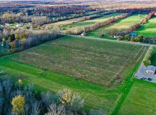 5694 Ridge Rd, Lockport, NY 14094