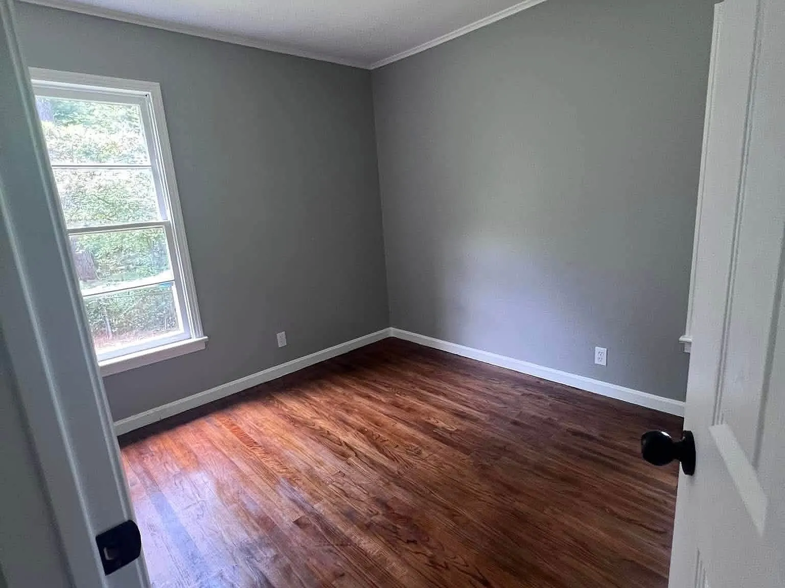 3 bed, $1,500 — Photo 2