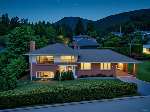 330 Braemar Rd W, North Vancouver, BC V7N 2S8