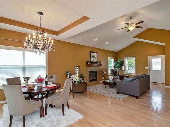 4th image of 14530 Alpine Dr