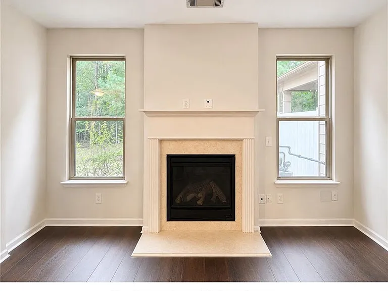 3432 Castleberry Village Cir — Photo 8