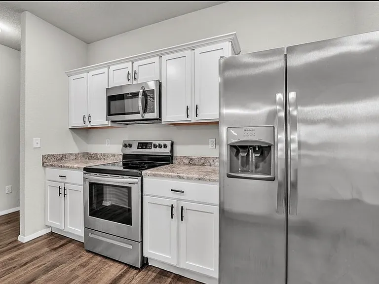 1170 S Kingfisher Ln — Photo 3