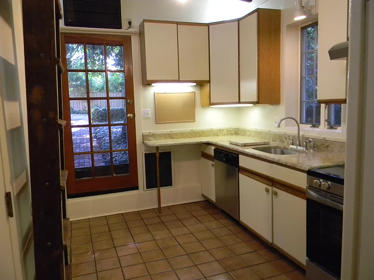 311 N High St — Photo 1