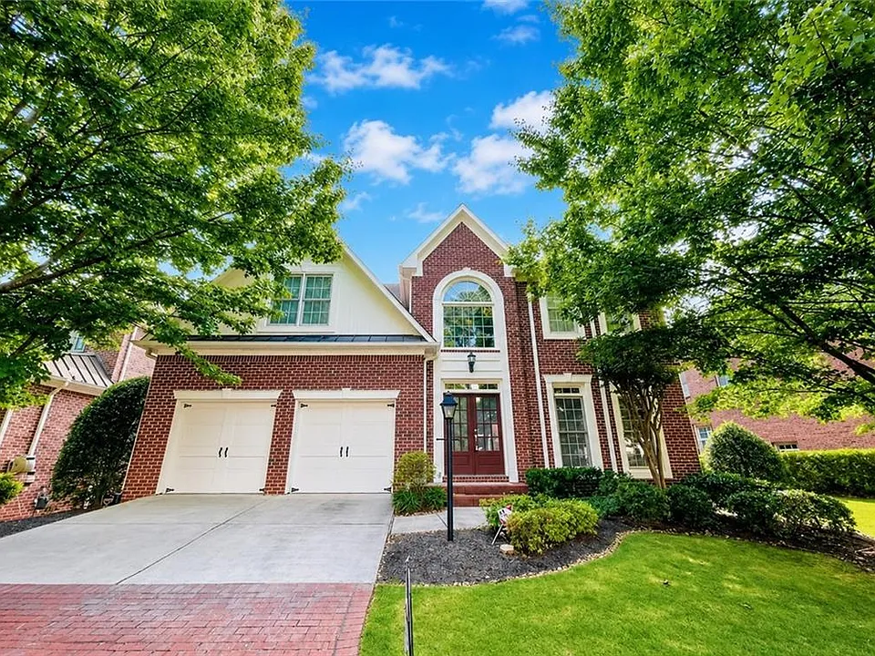 455 Wembley Cir