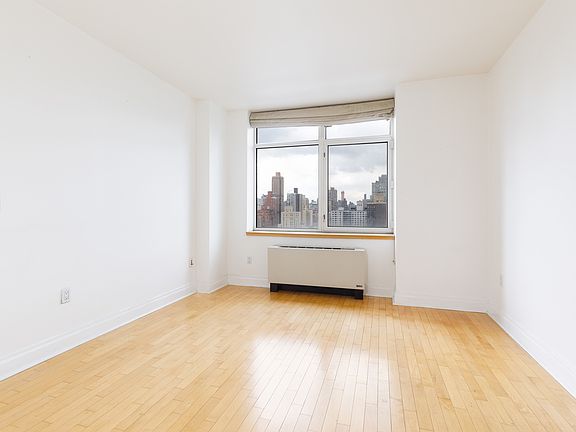 4th image of 1760 2nd Ave APT 25B