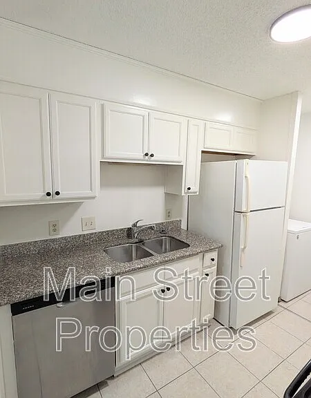 2303 W Michigan Ave #C2 — Photo 10