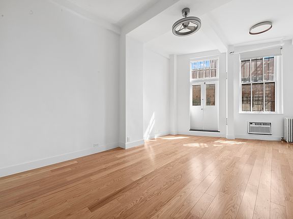 3rd image of 8 W 13th St APT 9RE