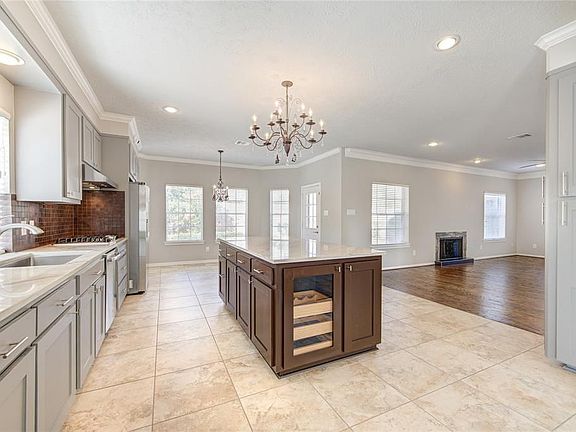 5th image of 13914 Charlton Way Dr