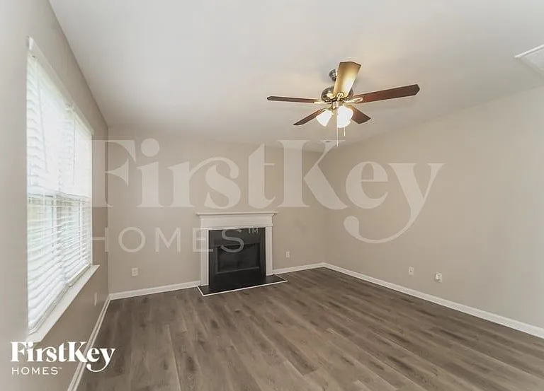 4615 Canipe Dr — Photo 4