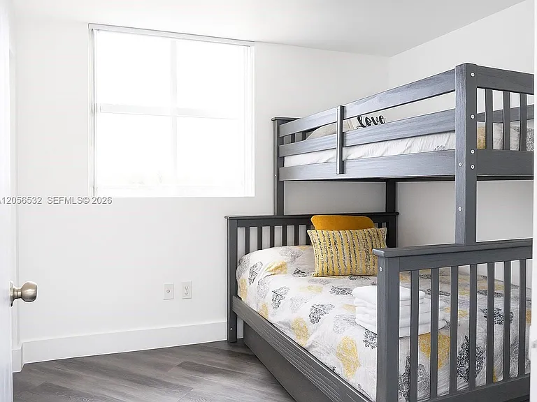 5880 Collins Ave #703 — Photo 7