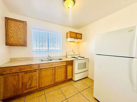 2nd image of 1185 S Alamo Ave APT 1