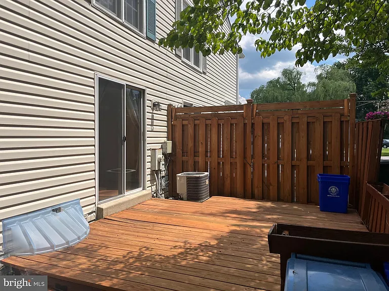 39 Triple Crown Ct — Photo 12