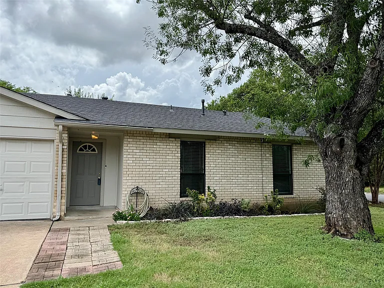 3009 Bushnell Dr — Photo 3