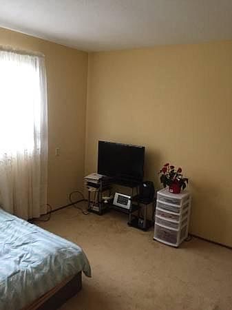 1st image of 211 Serravista Ave
