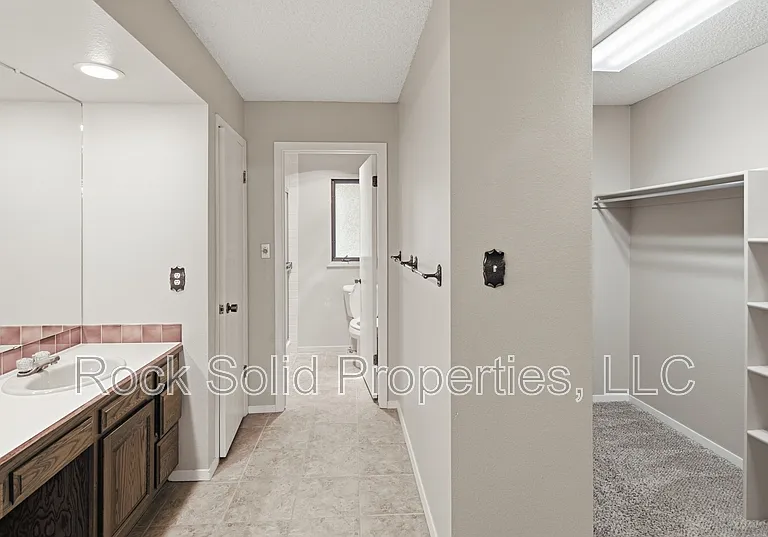 5416 Meadowbrook Dr — Photo 15
