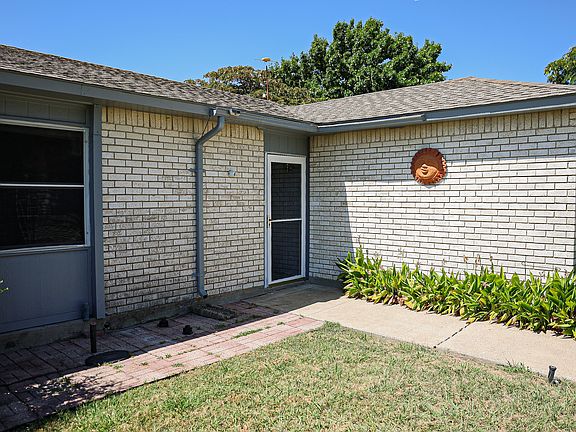 2nd image of 5236 Hawse Dr
