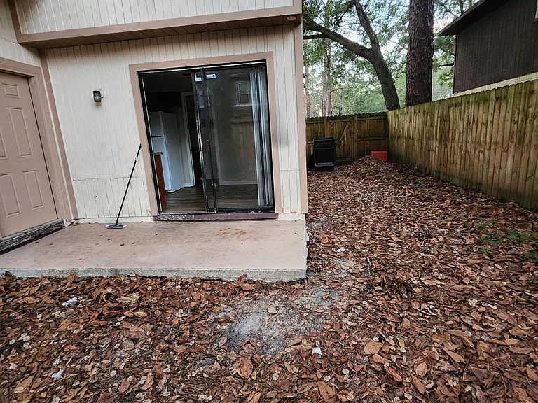 1725 SW 69th Way — Photo 7